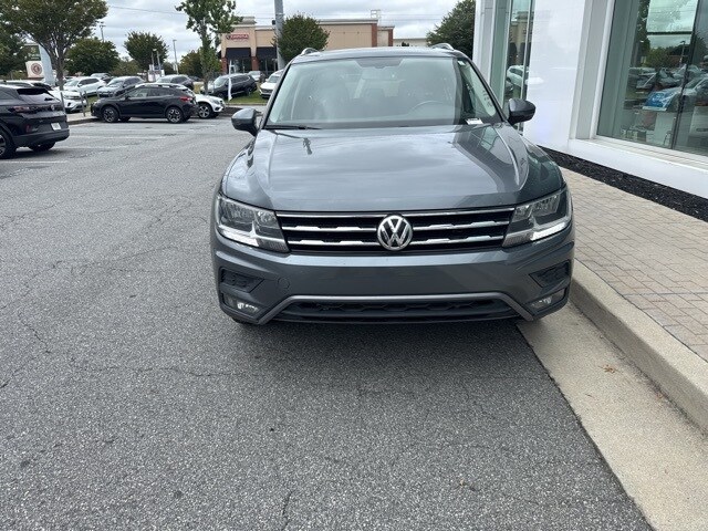 2018 Volkswagen Tiguan SEL photo 2