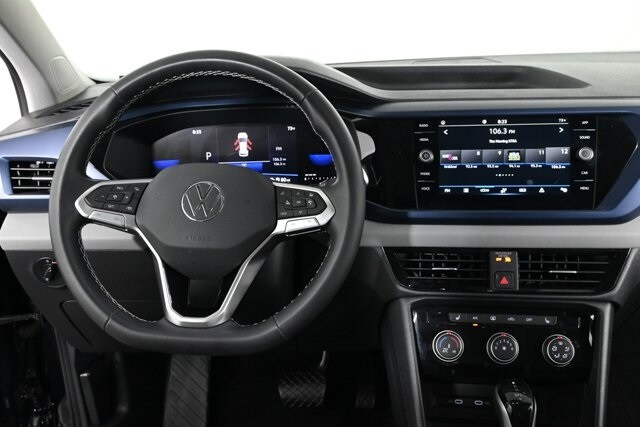 2023 Volkswagen Taos SE photo 2