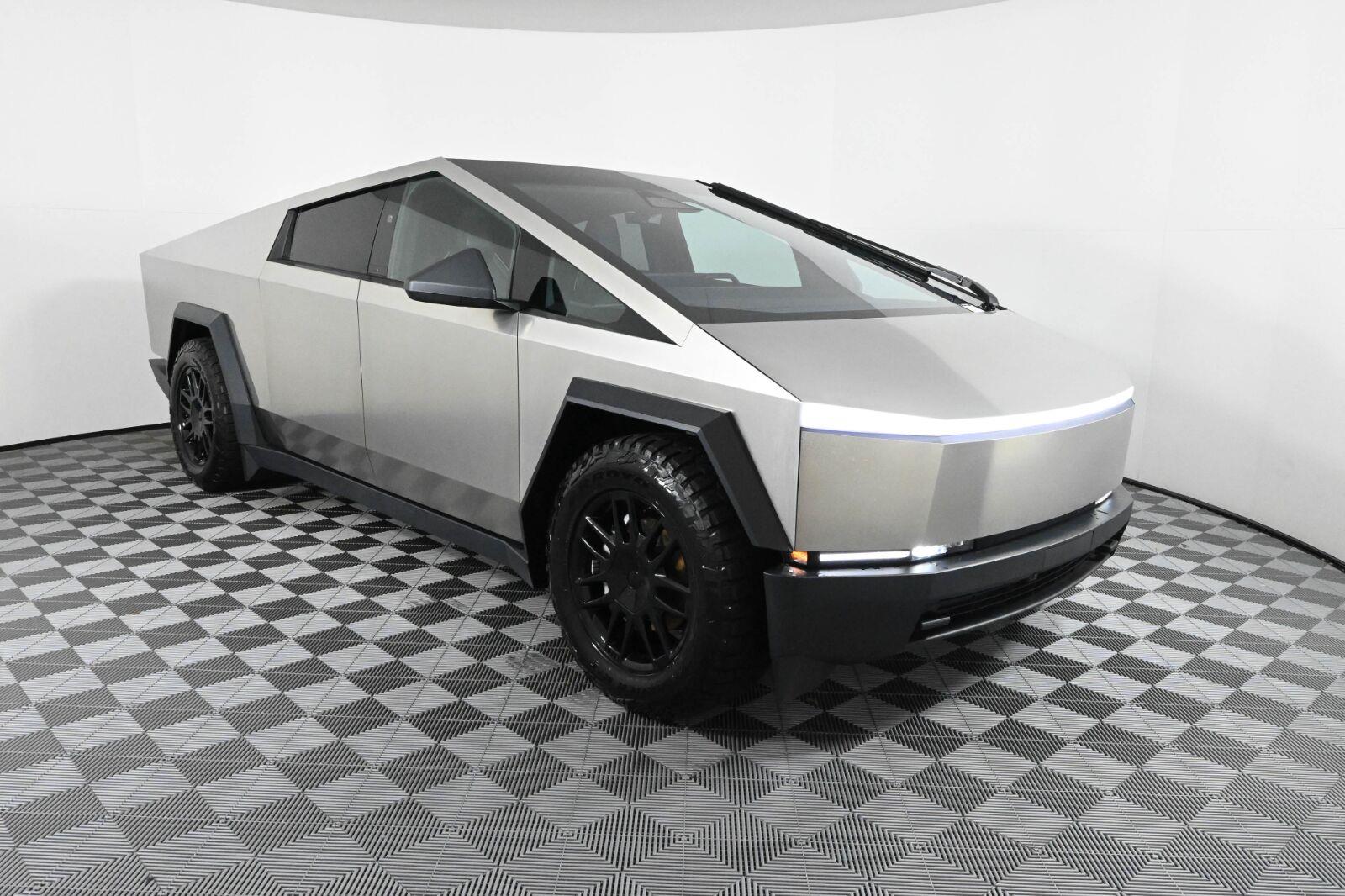2024 Tesla Cybertruck
