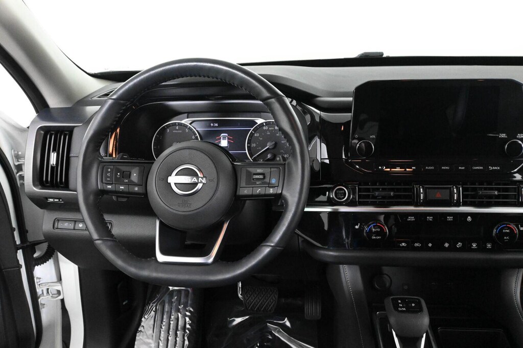 Used 2024 Nissan Pathfinder SL SUV