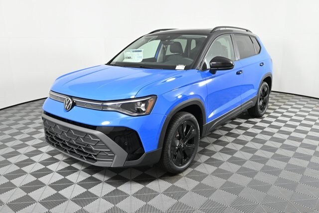 2025 Volkswagen Taos SE photo 2
