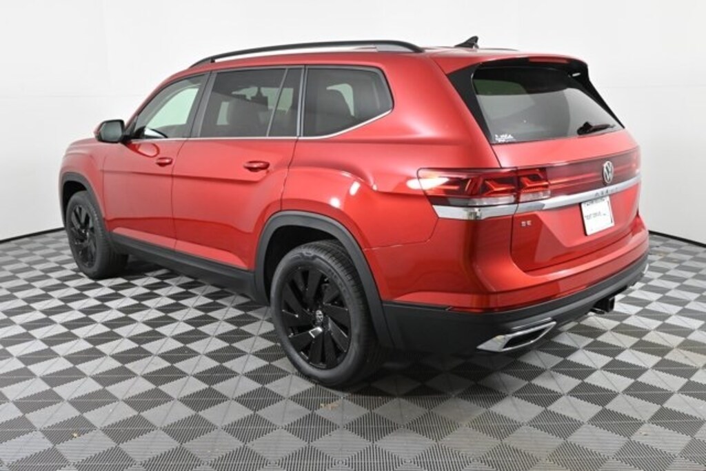 New 2025 Volkswagen Atlas 2.0T SE w/Technology SUV