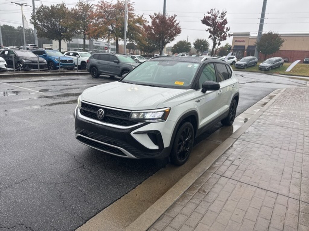 Certified 2023 Volkswagen Taos 1.5T SE SUV