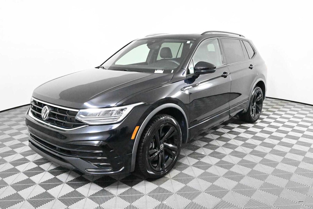 Certified 2023 Volkswagen Tiguan 2.0T SE R-Line Black SUV