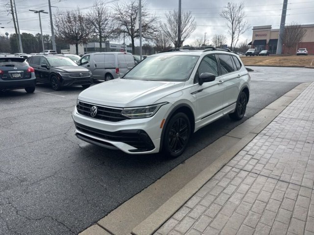 Certified 2022 Volkswagen Tiguan 2.0T SE R-Line Black SUV