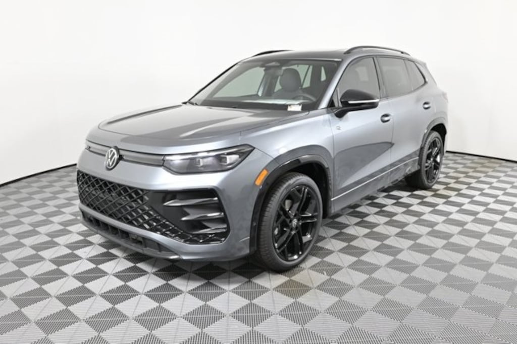 New 2025 Volkswagen Tiguan 2.0T SE R-Line Black SUV