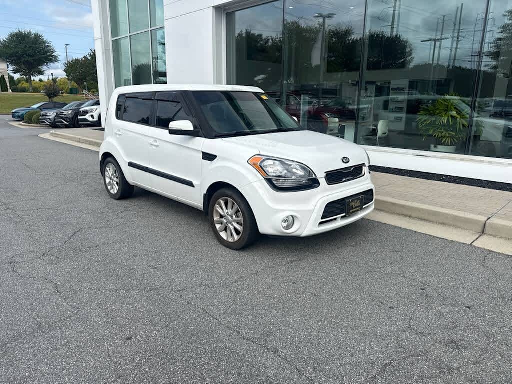 Used 2013 Kia Soul ! Hatchback