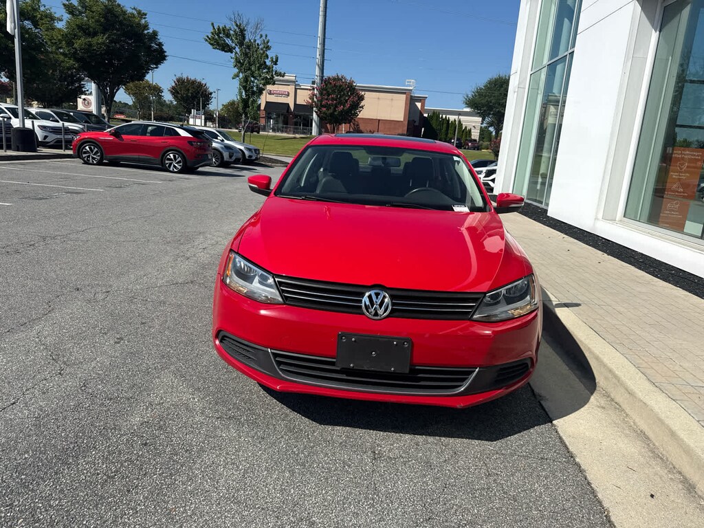 Used 2014 Volkswagen Jetta 1.8T SE w/Connectivity/Sunroof Sedan