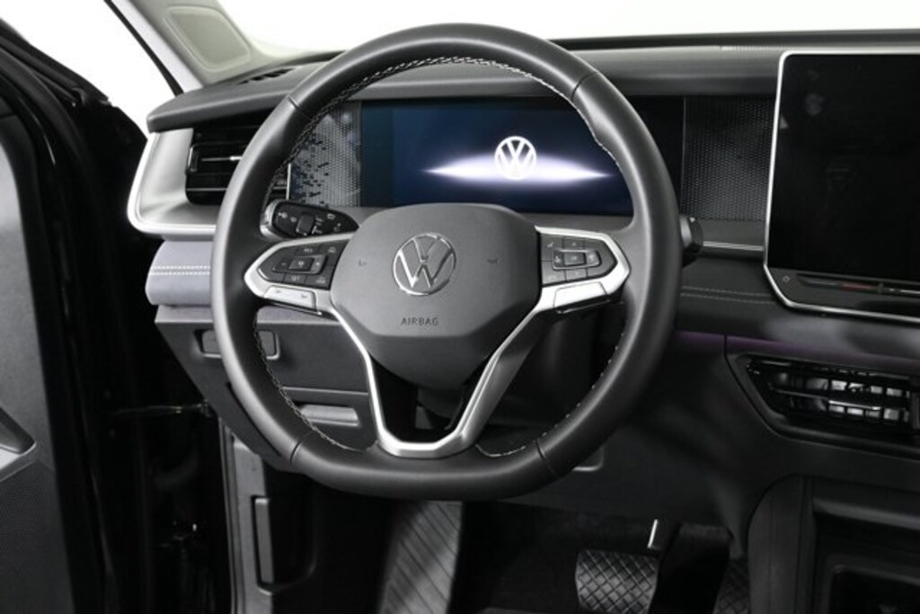 New 2026 Volkswagen Tiguan 2.0T SE AWD w/Panoramic Sunroof SUV