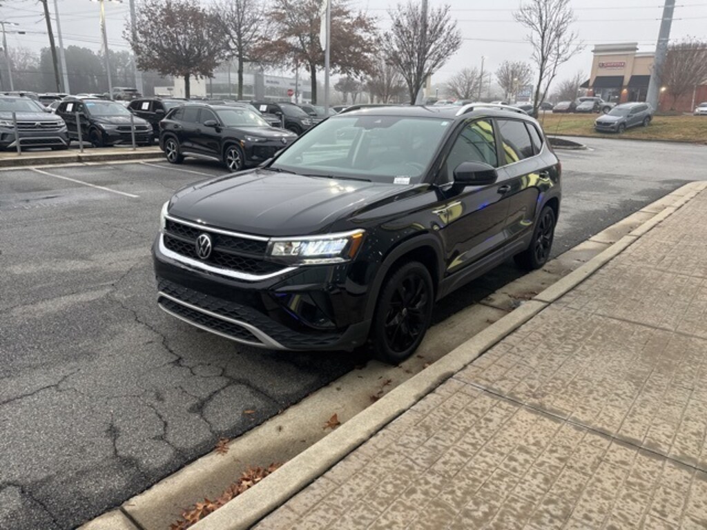Used 2022 Volkswagen Taos 1.5T SE SUV