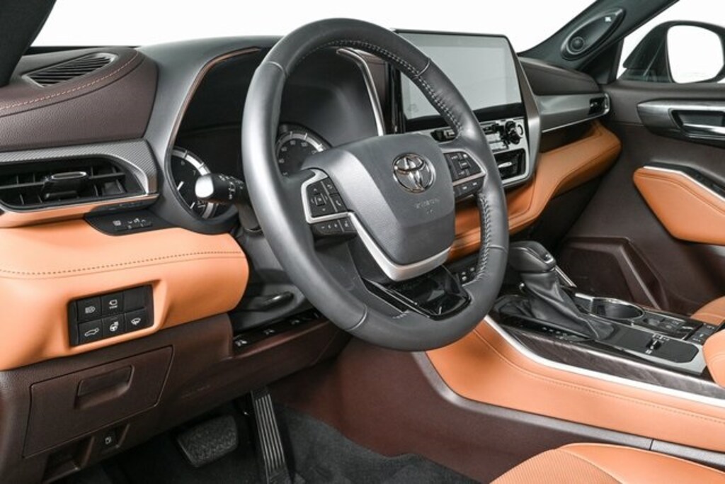 Used 2022 Toyota Highlander Platinum SUV