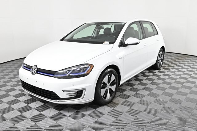 2019 Volkswagen e-Golf SEL Premium photo 2
