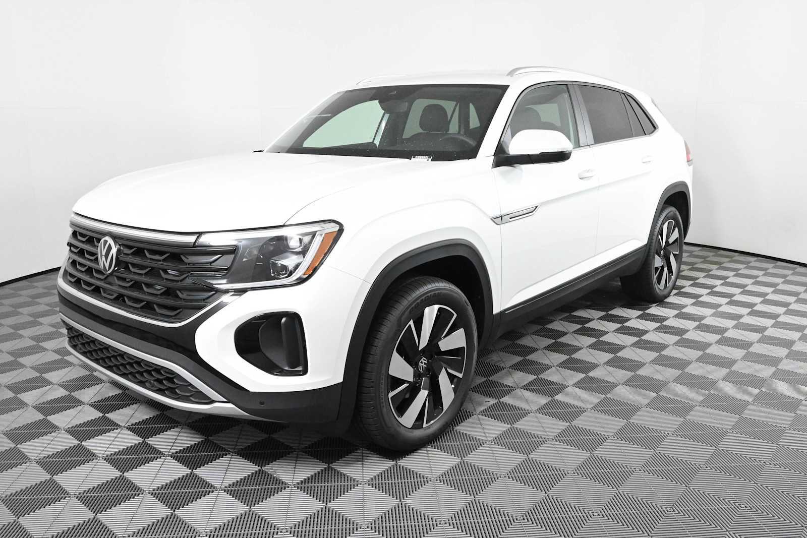New 2026 Volkswagen Atlas Cross Sport 2.0T SE w/Technology SUV