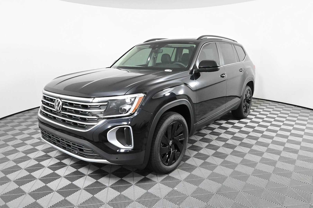 New 2026 Volkswagen Atlas SE w/Technology SUV