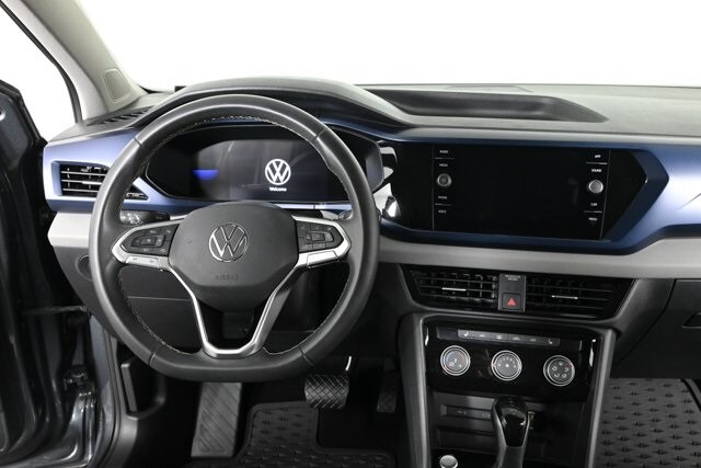 2023 Volkswagen Taos SE photo 3