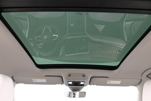 2026 Volkswagen Atlas SE Technology photo 3