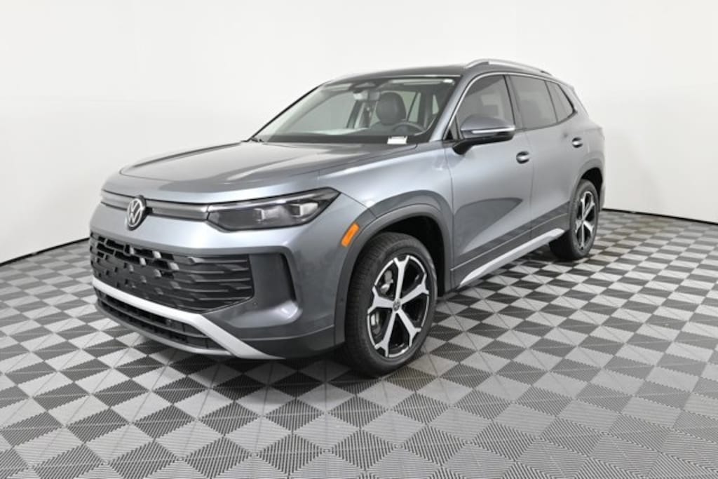 New 2026 Volkswagen Tiguan SE AWD SUV