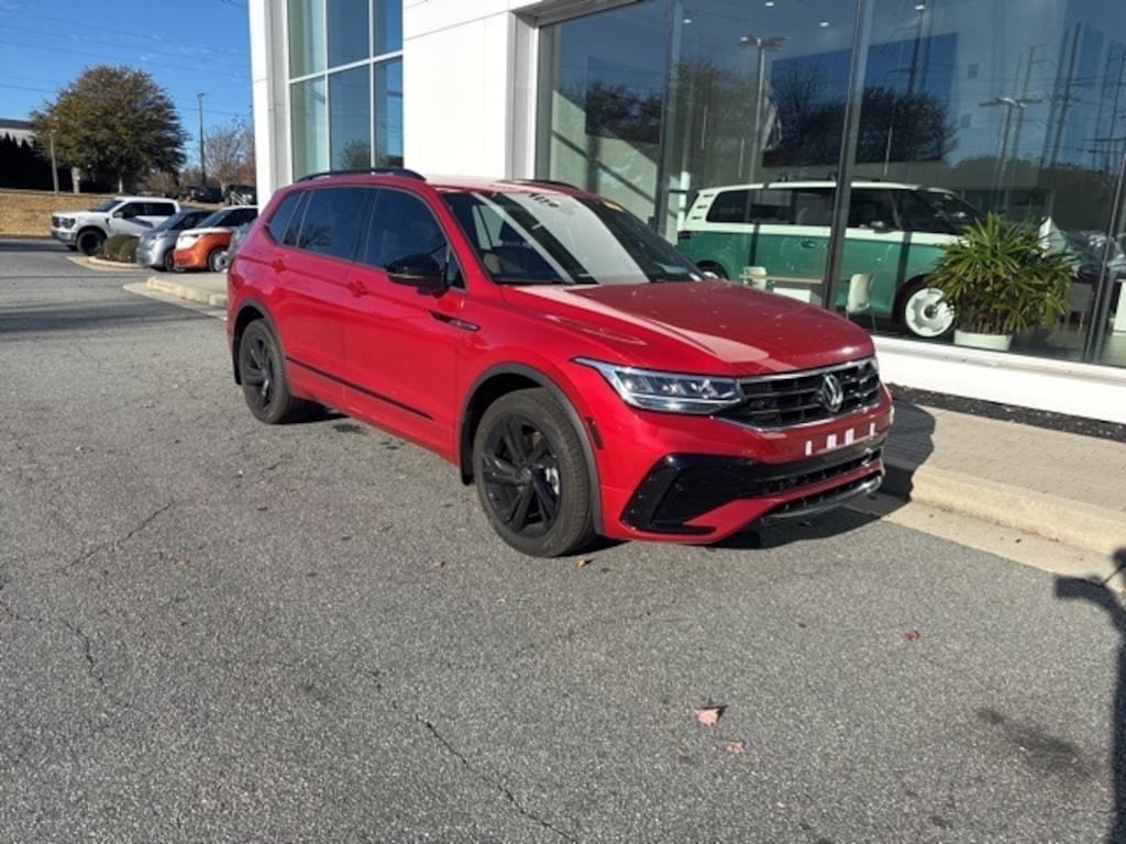 Certified 2024 Volkswagen Tiguan 2.0T SE R-Line Black SUV