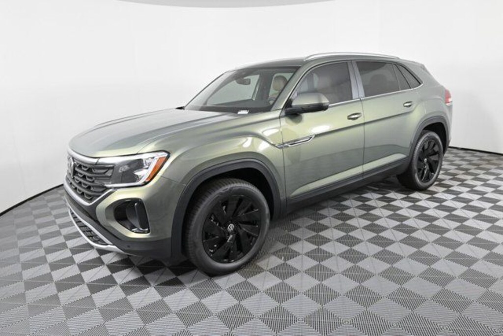 New 2026 Volkswagen Atlas Cross Sport 2.0T SE w/Technology SUV