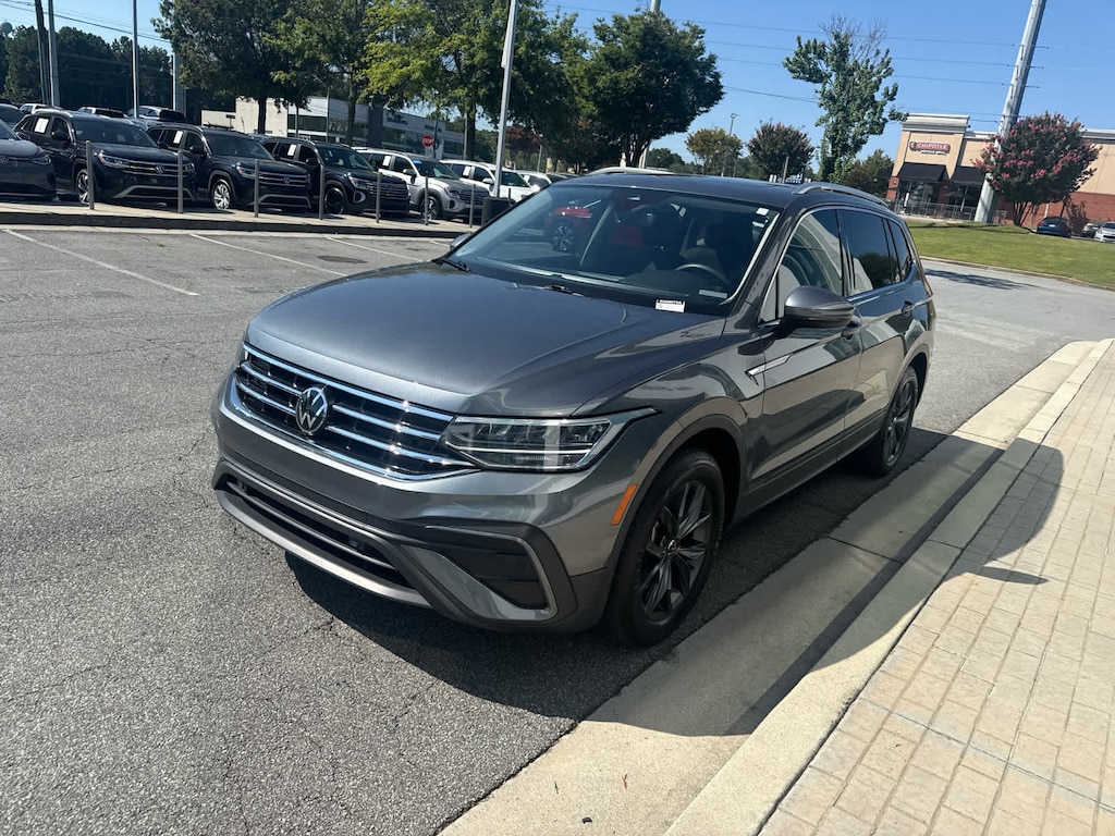 Certified 2024 Volkswagen Tiguan 2.0T SE SUV