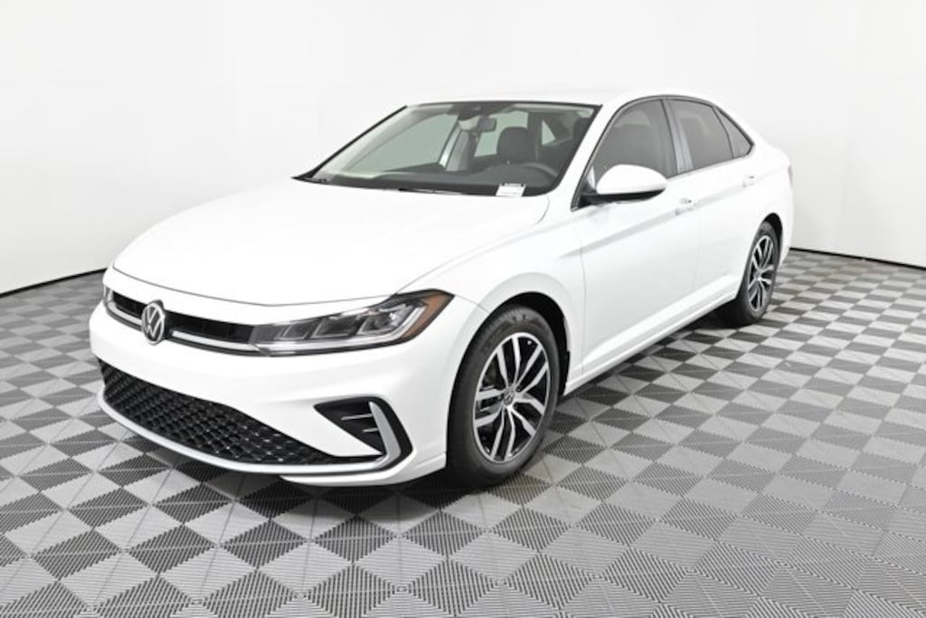 New 2025 Volkswagen Jetta 1.5T SE Sedan