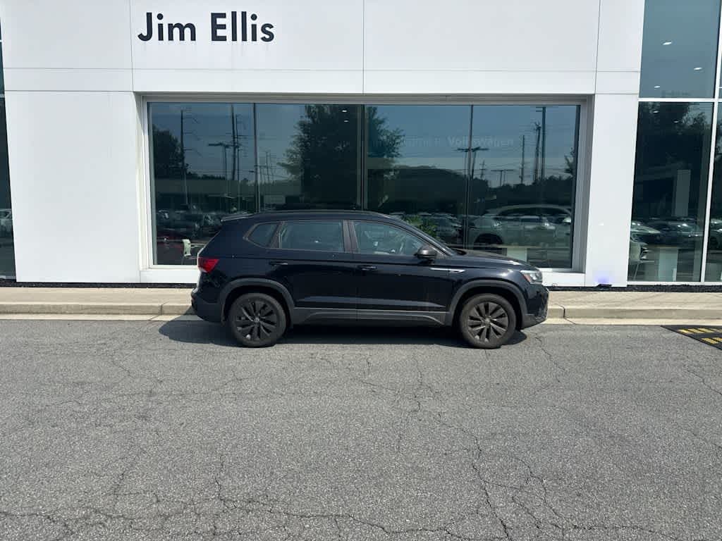 New 2022 Volkswagen Taos 1.5T S 4MOTION SUV