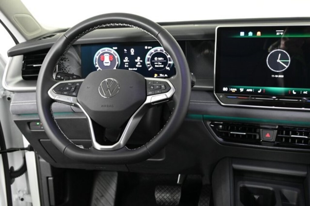 New 2026 Volkswagen Tiguan SE w/Panoramic Sunroof SUV