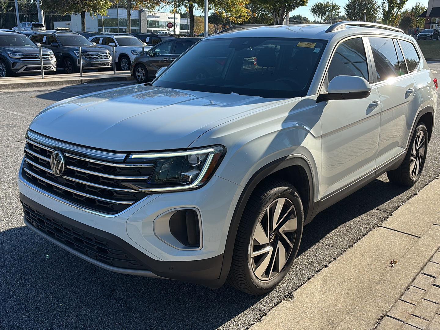 Certified 2024 Volkswagen Atlas 2.0T SE w/Technology SUV