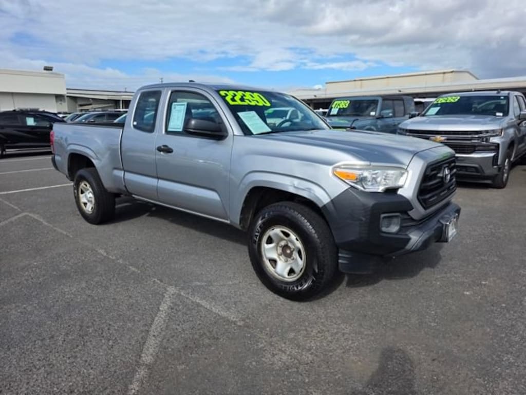 Used 2017 Toyota Tacoma SR