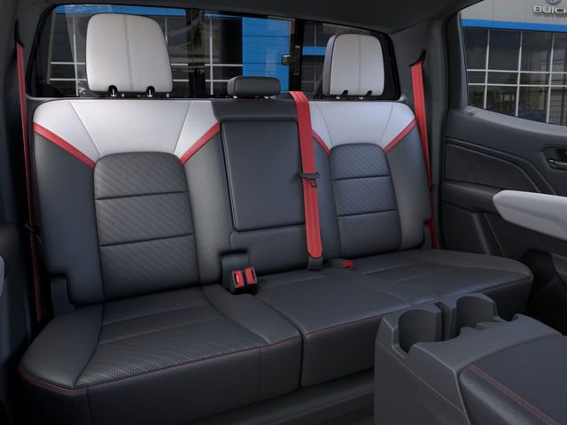 2025 GMC Canyon AT4 - Photo 17