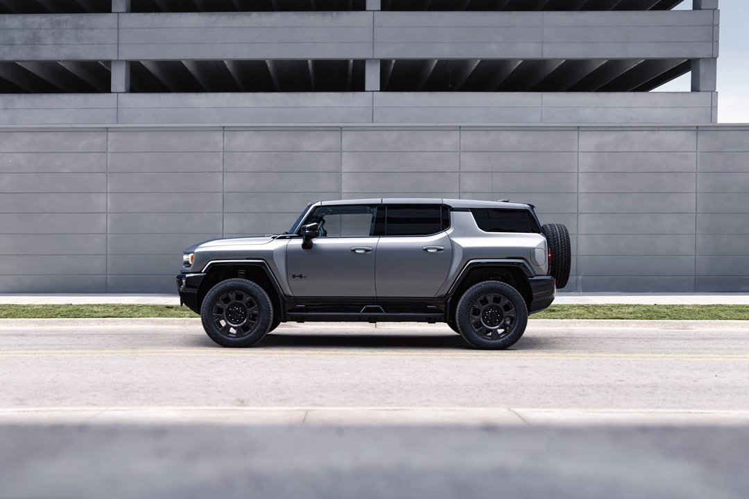GMC HUMMER EV SUV PERFORMANCE