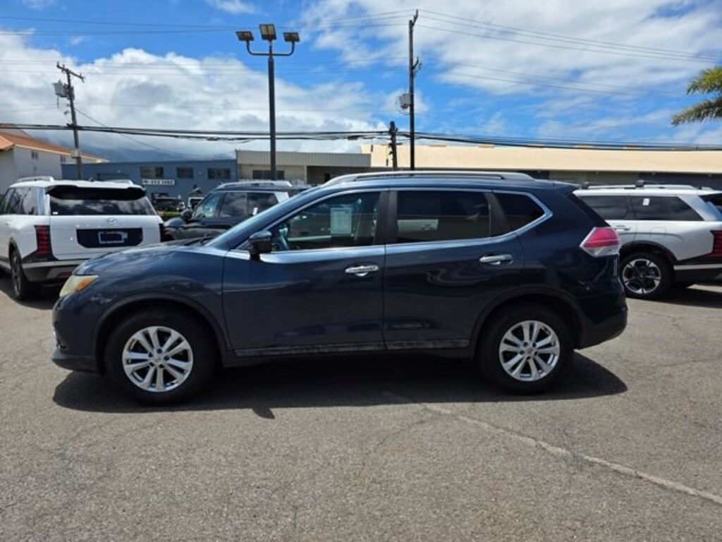 Used 2016 Nissan Rogue SV