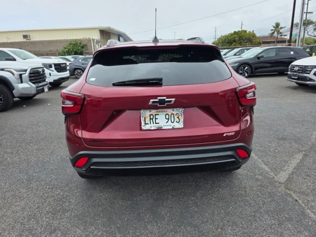 Used 2025 Chevrolet Trax 2RS SUV