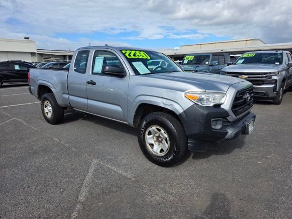 Used 2017 Toyota Tacoma SR