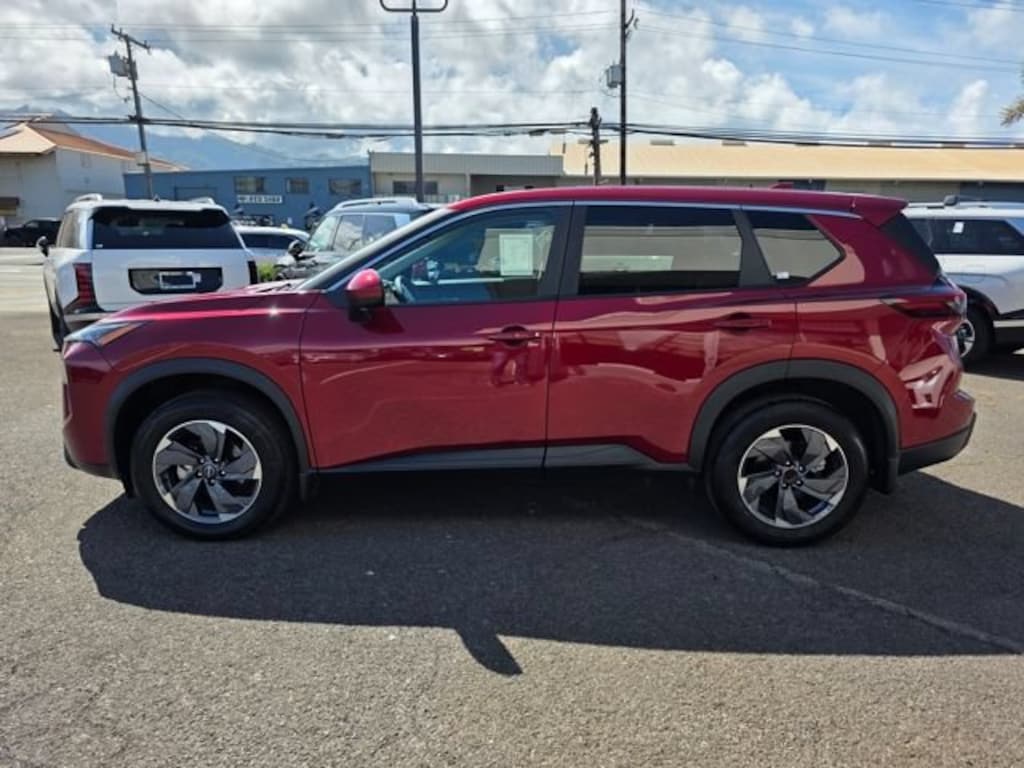 Used 2025 Nissan Rogue SV