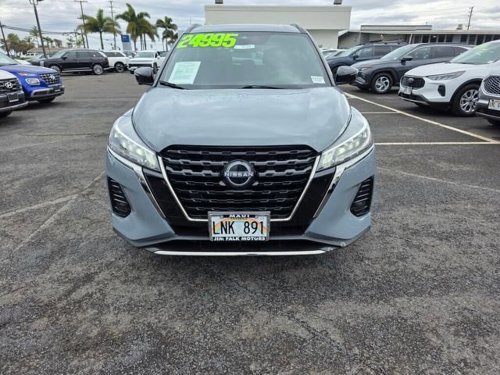 Used 2024 Nissan Kicks SR