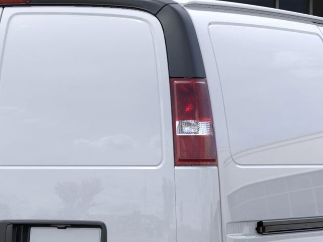 2025 Chevrolet Express Cargo Work Van - Photo 11