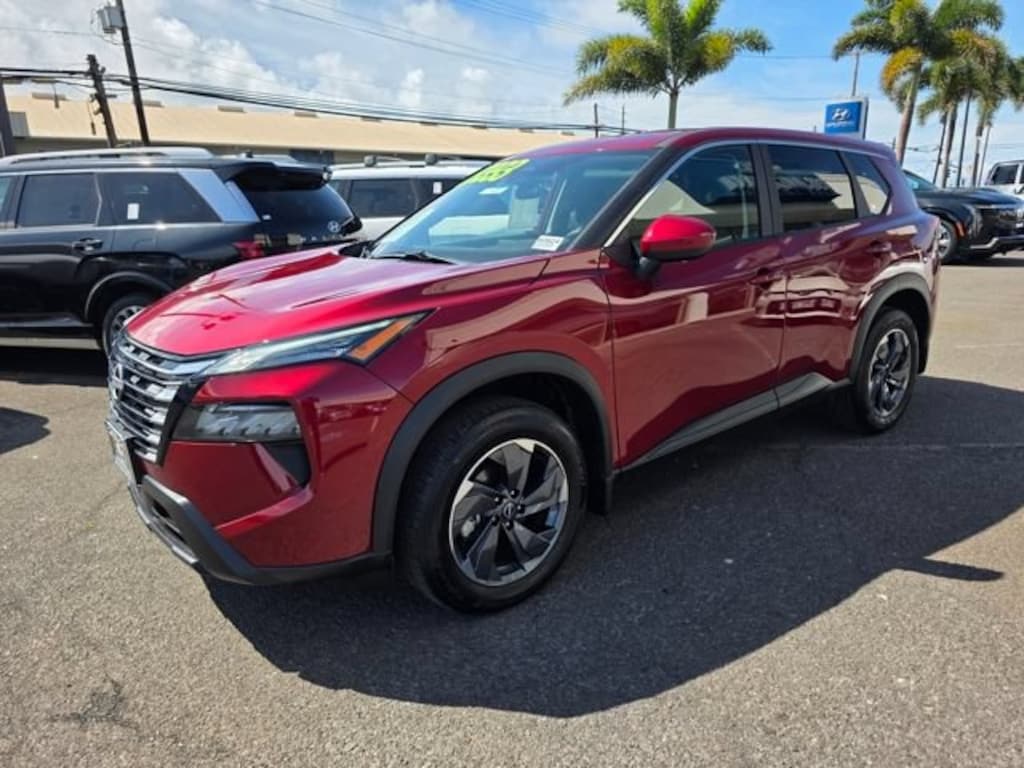 Used 2025 Nissan Rogue SV