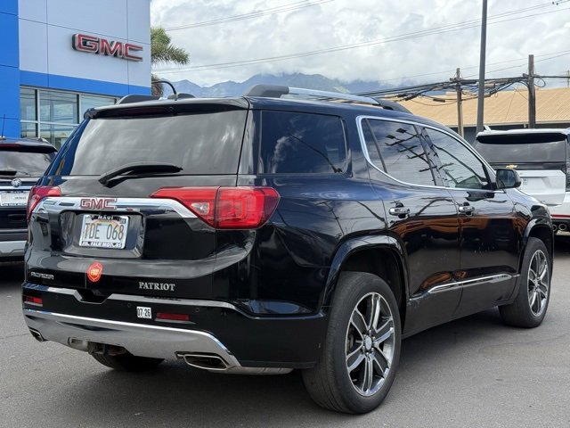 2017 Gmc Acadia Denali photo 2