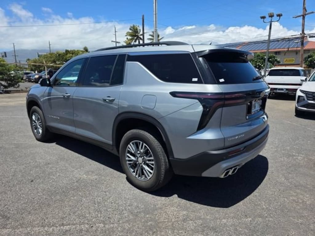 Used 2024 Chevrolet Traverse LT SUV