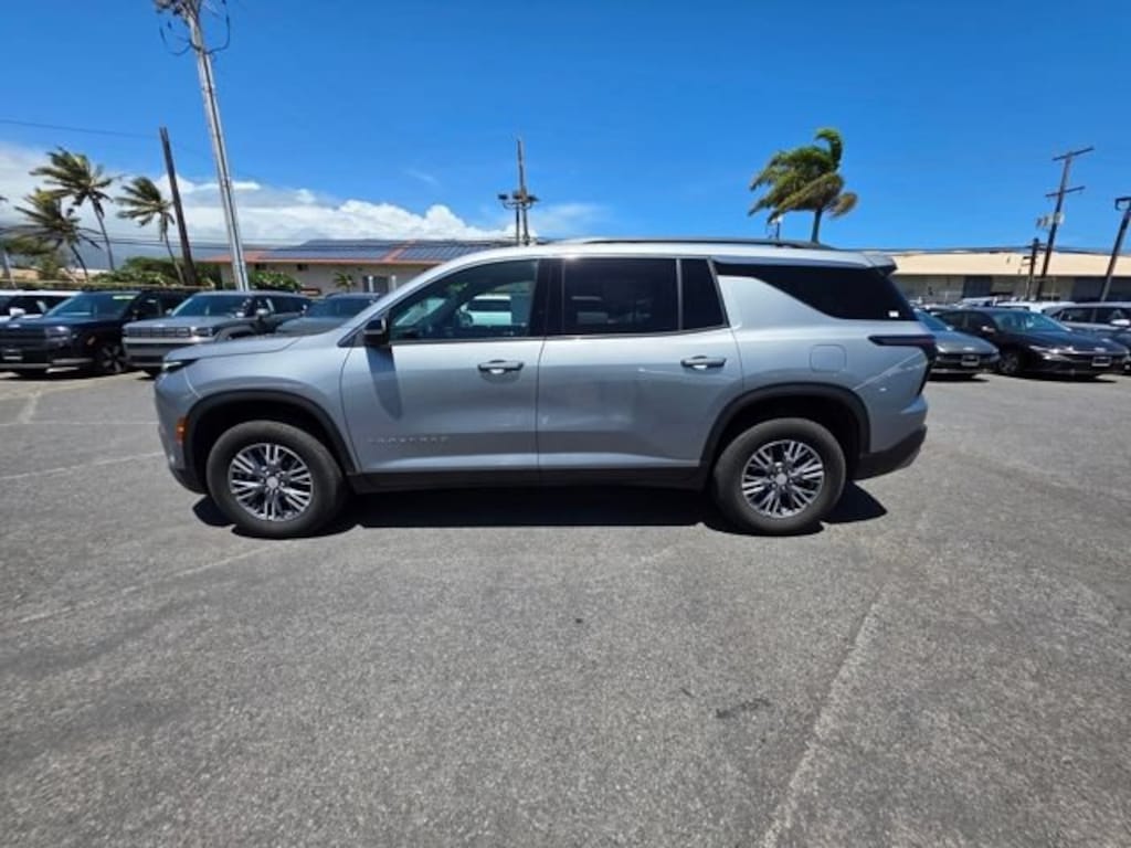 Used 2024 Chevrolet Traverse LT SUV