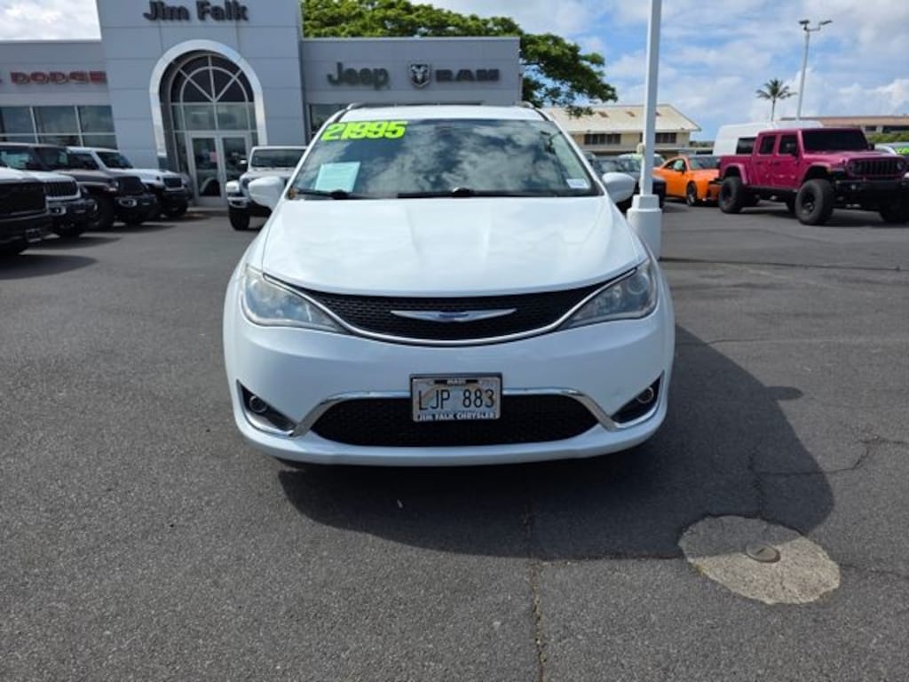 Used 2019 Chrysler Pacifica Touring L Van Passenger Van