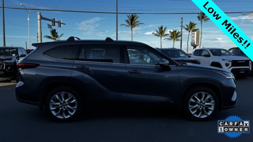 Used 2022 Toyota Highlander Hybrid Limited SUV