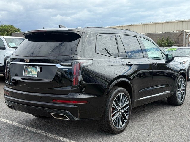 2023 Cadillac XT6 Sport photo 3