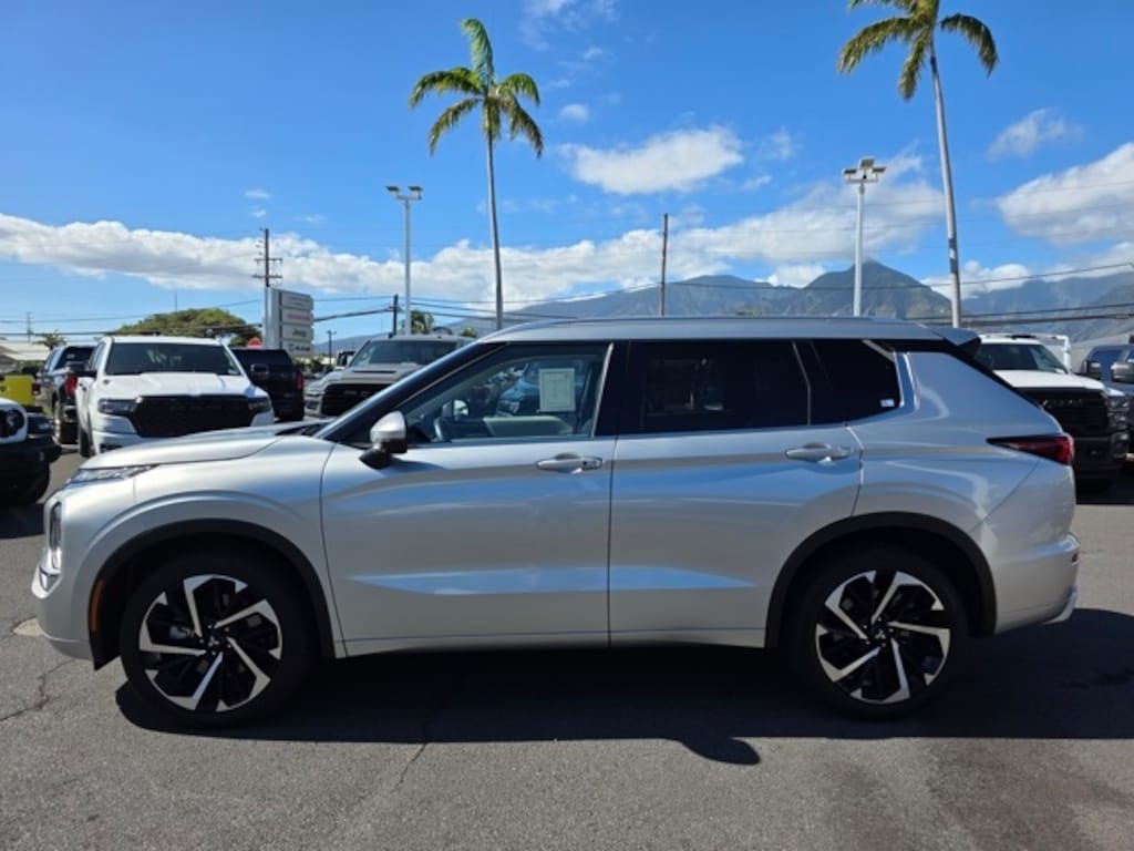 Used 2024 Mitsubishi Outlander SEL SUV