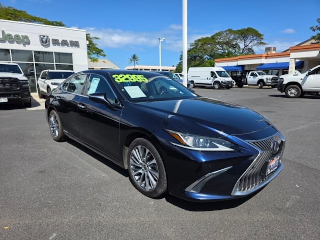 Used 2020 Lexus ES 300h Sedan