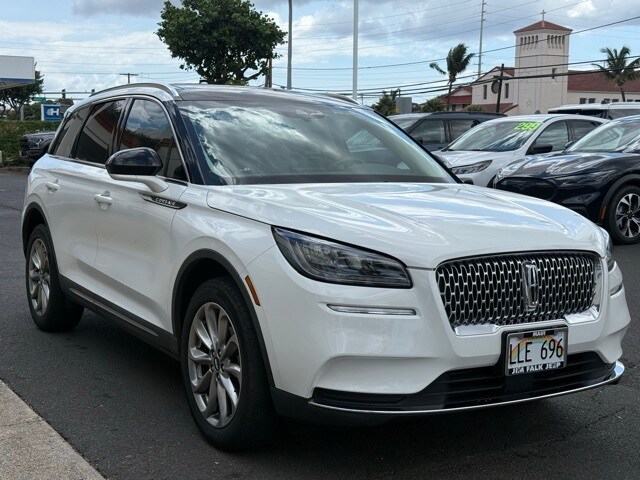 2021 Lincoln Corsair Standard photo 2