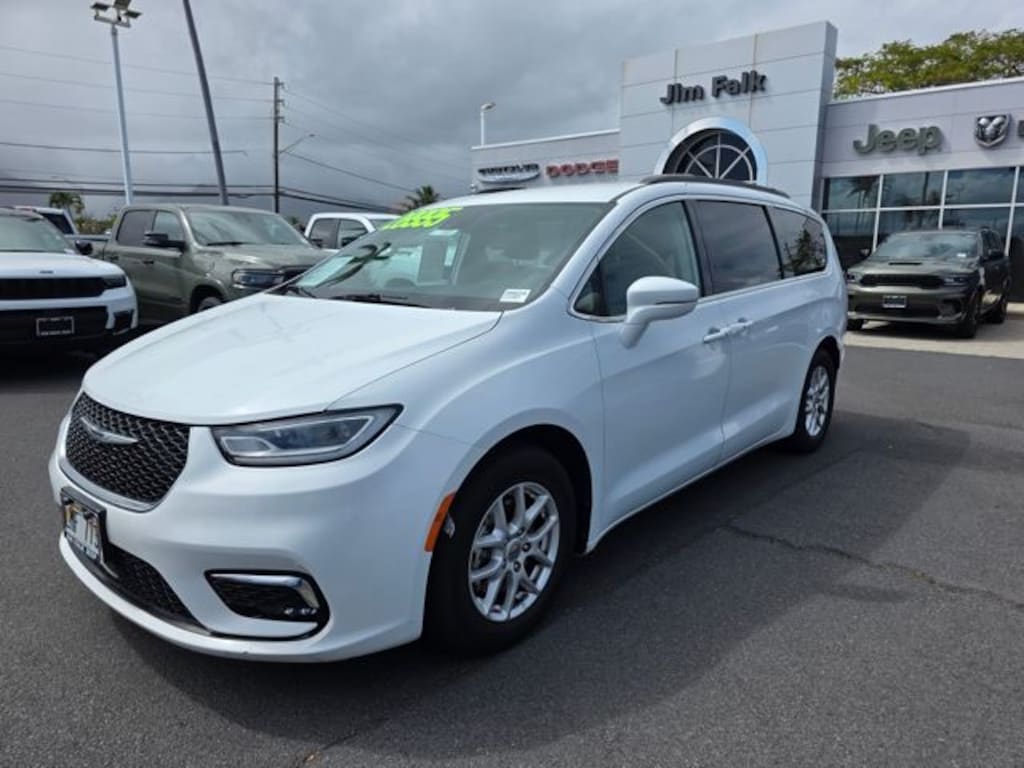 Used 2022 Chrysler Pacifica Touring L Van Passenger Van
