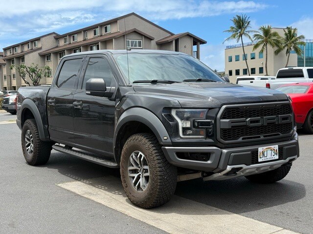 2018 Ford F-150 Raptor photo 2