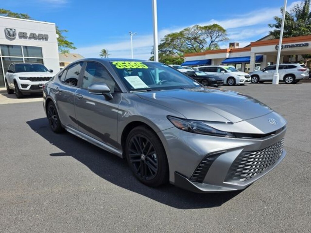 Used 2026 Toyota Camry SE Sedan